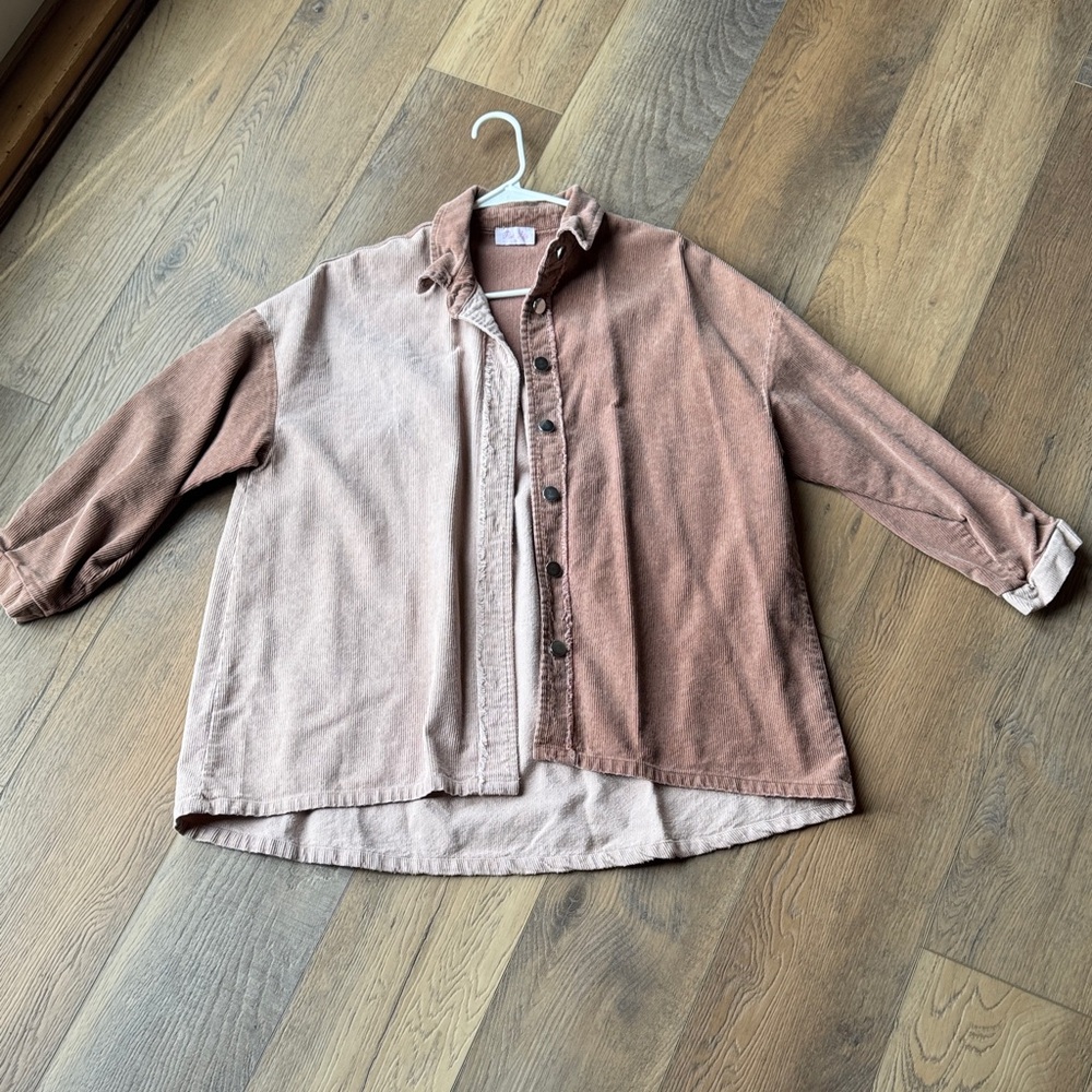 Pink Lily Two-Tone Button-Up Shirt - Brown and Tan